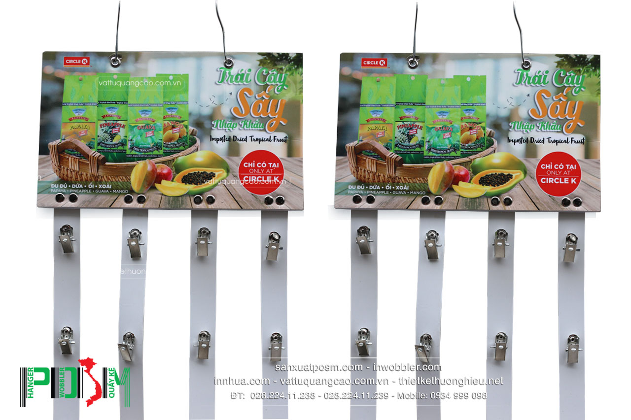 Hanger kẹp sắt treo sản phẩm trái cây sấy khách hàng Hà Nội.